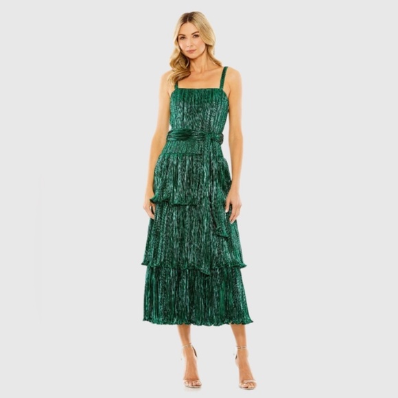 Ieena for Mac Duggal Gown Buckle Belt Tiered Green Black Formal Dress Size 4 NWT - Picture 1 of 13